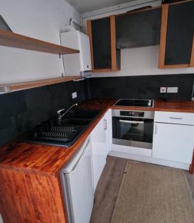 Hoxton Apartamento | 1 Bedroom-1 Bathroom-WalkinShower-Terrace