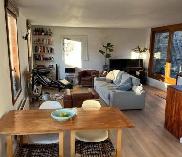 Hoxton Apartamento | 1 Bedroom-1 Bathroom-WalkinShower-Terrace