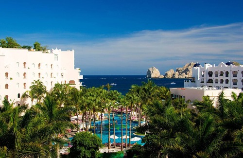 Los Cangrejos II y ÌII Condominio | 1 bedroom, 2 bath unit sleeps 6. Ocean view w/ patio. 11/ 24-12/01 Thanksgiving