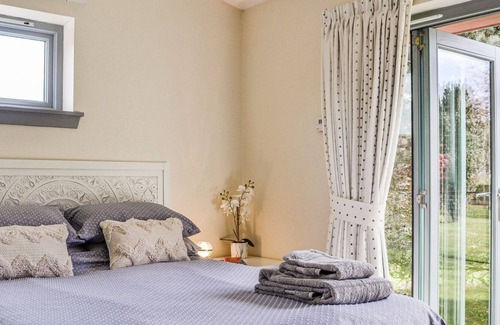 Murthly Cabaña | 1 bedroom accommodation in Blairgowrie