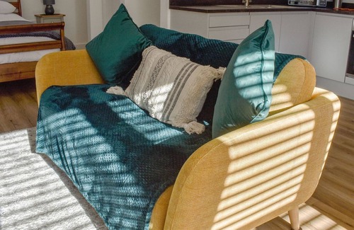 Boxgrove Cabaña | 1 bedroom accommodation in Chichester