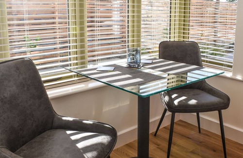 Boxgrove Cabaña | 1 bedroom accommodation in Chichester