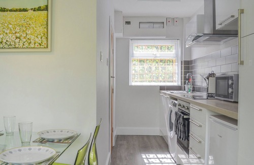 Lyminge Cabaña | 1 bedroom accommodation in Etchinghill, near Folkestone