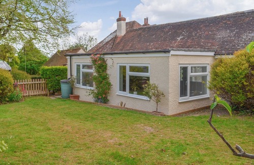 Lyminge Cabaña | 1 bedroom accommodation in Etchinghill, near Folkestone