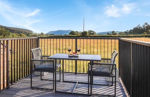 Bromlow Cabaña | 1 bedroom accommodation in Minsterley