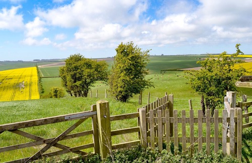 Folkton Cabaña | 1 bedroom accommodation in Flixton, near Filey