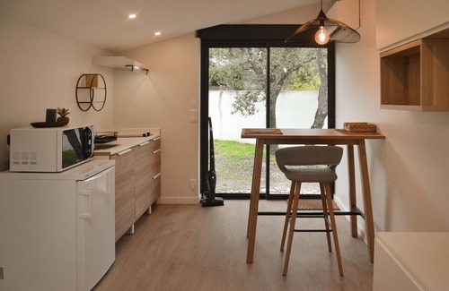 Sussargues Apartamento | Alojamiento de 1 habitaciones en Sussargues