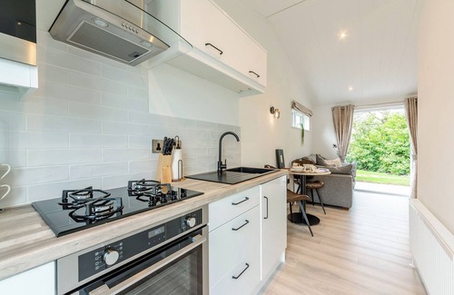 Great Coxwell Chalet De Esquí | Our one bedroom, ensuite bathroom luxury lodge with stylish and luxurious interior to enjoy.