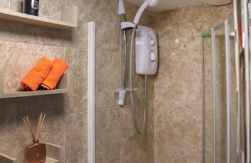 Y Felinheli Cabaña | Alojamiento de 1 habitaciones en Felinheli