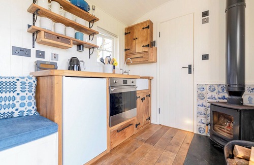 St George Cabaña | 1 bedroom accommodation in Abergele