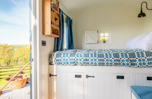 St George Cabaña | 1 bedroom accommodation in Abergele