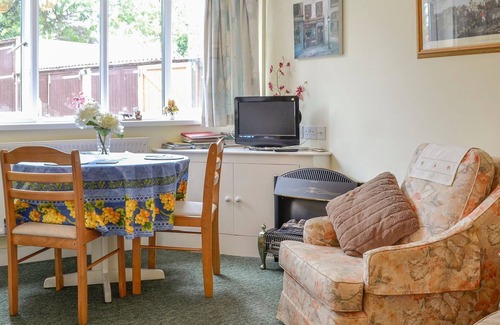 Quenington Cabaña | 1 bedroom accommodation in Hatherop