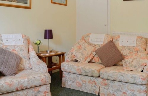 Quenington Cabaña | 1 bedroom accommodation in Hatherop