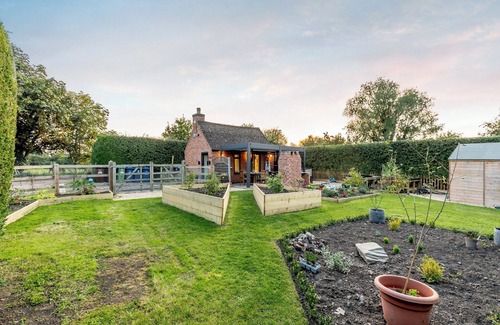 Northway Cabaña | Alojamiento de 1 habitaciones en Coombe Hill, near Tewkesbury