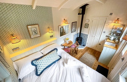 Steyning Cabaña | 1 bedroom accommodation in Steyning