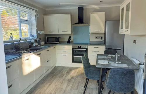 Galmpton Cabina | 1 bedroom accommodation in Churston Ferrers, near Brixham
