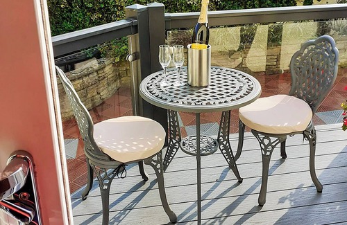 Galmpton Cabina | 1 bedroom accommodation in Churston Ferrers, near Brixham