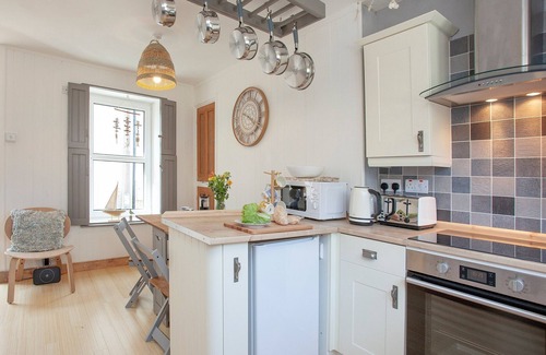 Brixham Cabina | 1 bedroom accommodation in Brixham