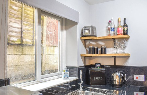 Cannock Cabaña | Relax at this peaceful apartment, just a stone’s throw from Cannock Chase.