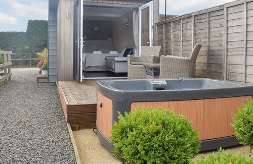 Bretforton Cabaña | 1 bedroom accommodation in Bretforton, near Broadway