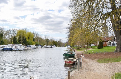 Thorpe St Andrew Cabaña | 1 bedroom accommodation in Thorpe Green, near Norwich