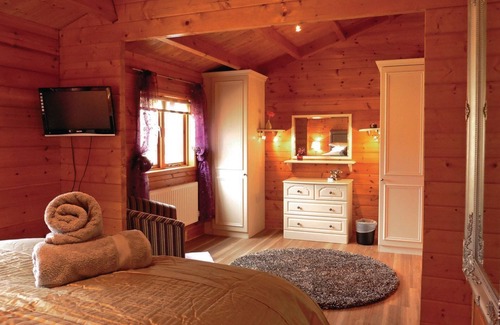 Tirabad Cabina | 1 bedroom accommodation in Llanbister, Llandrindod Wells