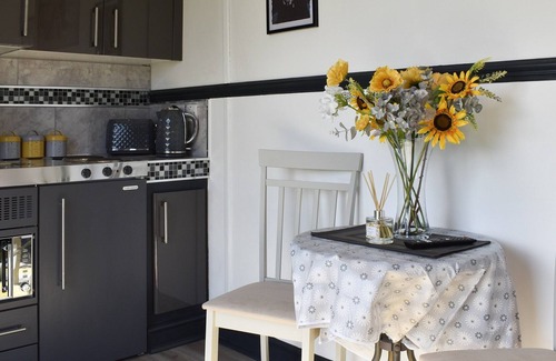 Crewe Cabaña | 1 bedroom accommodation in Audlem, near Nantwich
