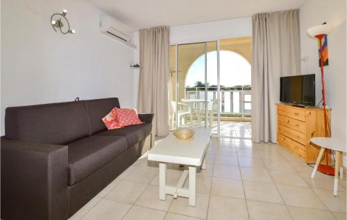 Prunete Apartamento | 1 Bedroom Amazing Apartment In Prunete