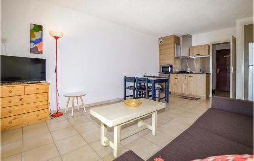 Prunete Apartamento | 1 Bedroom Amazing Apartment In Prunete