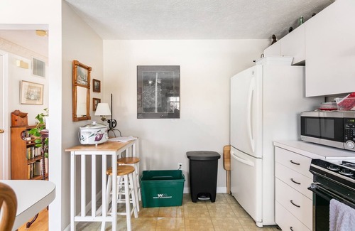 Nashua Casa | Dormitorio privado en condominio de casa adosada ubicado en el centro cerca de Fidelity & BAE