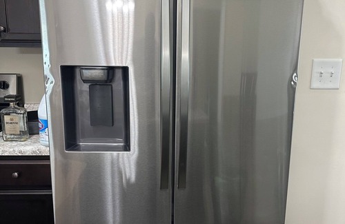 Richlands Casa | 1 bedroom and 1 full bath available in a large 3 bedroom, 2 bathroom house