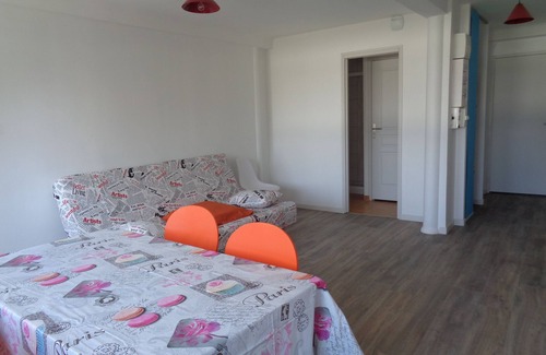 Trevou-Treguignec Apartamento | 1 bedroom apartment in trã©vous-trã©guignec