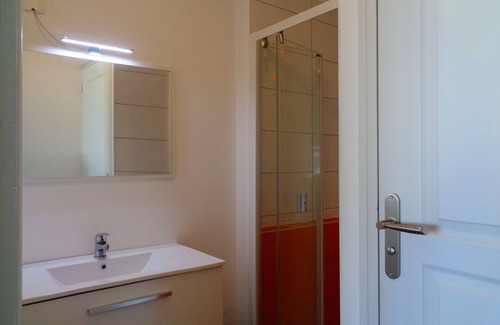 Trevou-Treguignec Apartamento | 1 bedroom apartment in trã©vous-trã©guignec