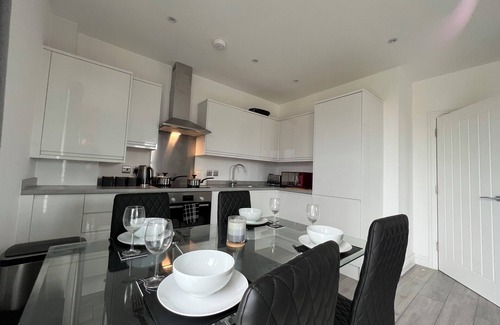 Aylesbury Apartamento | 1-Bedroom Apartment – Business & Leisure | Sleeps 4 | Free Parking & Netflix
