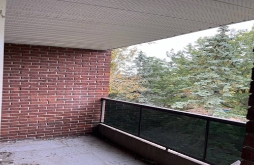 Cote-Saint-Luc Apartamento | 1 Bedroom apartment in residential area in Montreal. 5min walk to shopping mall.