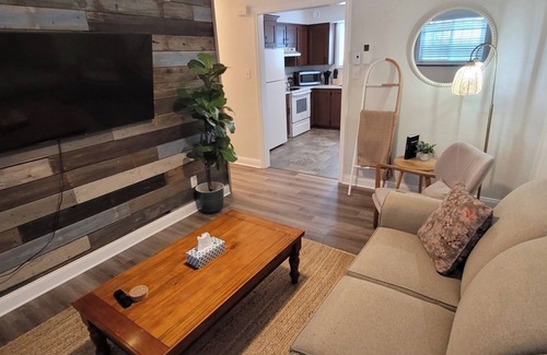 Fredericton Apartamento | 1 Bedroom Apartment/Sofa Bed/Near Airport