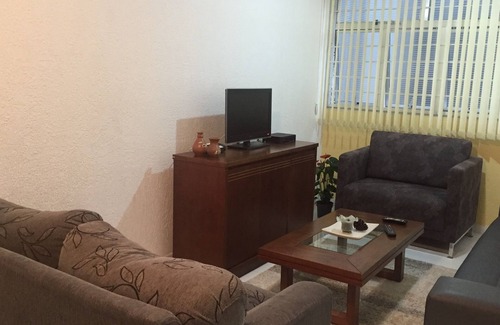 Pitangueiras Alquiler De RV | 1 Bedroom Apartment 150 meters from the beach.
