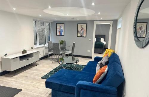 Huntingdon Apartamento | 1 Bedroom Apartment - Abacus House - Huntingdon Town Centre - Contractor Friendly - Free Parking - Full Kitchen - Washer Dryer - Spacious - Ideal for Work Stays