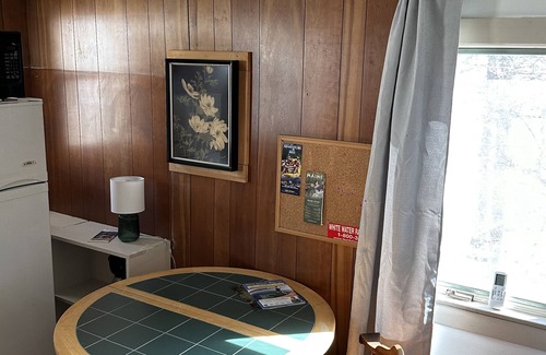Bingham Apartamento | 1 Bedroom Apartment in 1830s Historical Bingham Maine Building