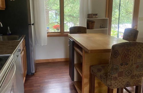Falmouth Apartamento | 1-bedroom apartment in Falmouth, on bike path, close to beach and town