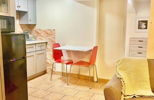 Queens Casa | 1 bedroom apartment in ground floor very nice and close to everything