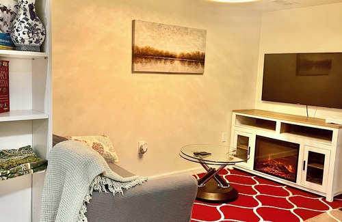 Queens Casa | 1 bedroom apartment in ground floor very nice and close to everything