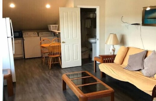 Medford Apartamento | 1-bedroom apartment just 6 minutes drive to Lithia & Driveway Fields