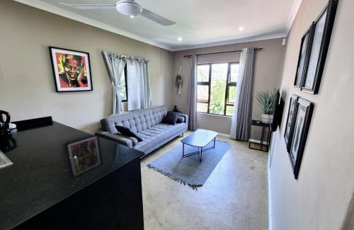 Durban North Apartamento | 1 Bedroom Apartment - Unit 1 loadshedding free