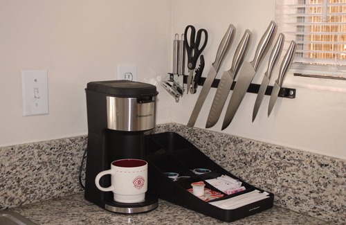 Alhambra Apartamento | 1-bedroom apartment with WiFi, AC /pet family friendly / private parking