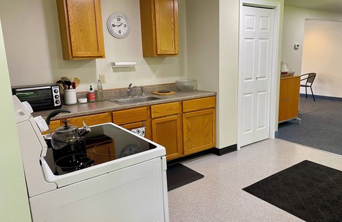 Penn Yan Apartamento | 1-bedroom apartment with AC, WiFi walking distance to downtown Penn Yan