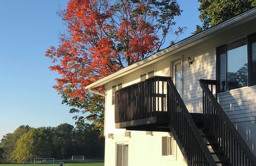 Penn Yan Apartamento | 1-bedroom apartment with AC, WiFi walking distance to downtown Penn Yan