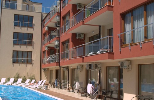 Sozopol Apartamento | Apartamento de 1 dormitorio con vistas al mar cerca de la playa en el apart-hotel "Onegin", Sozopol