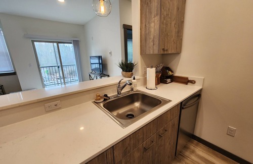 South Hill Apartamento | 1-bedroom Apt. 305 w/ free parking - New Building