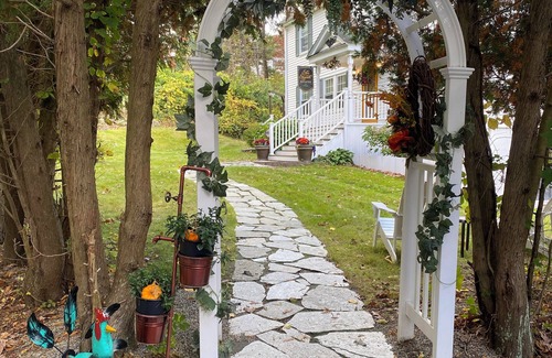 Millbury Apartamento | 1 bedroom apt kristen leigh